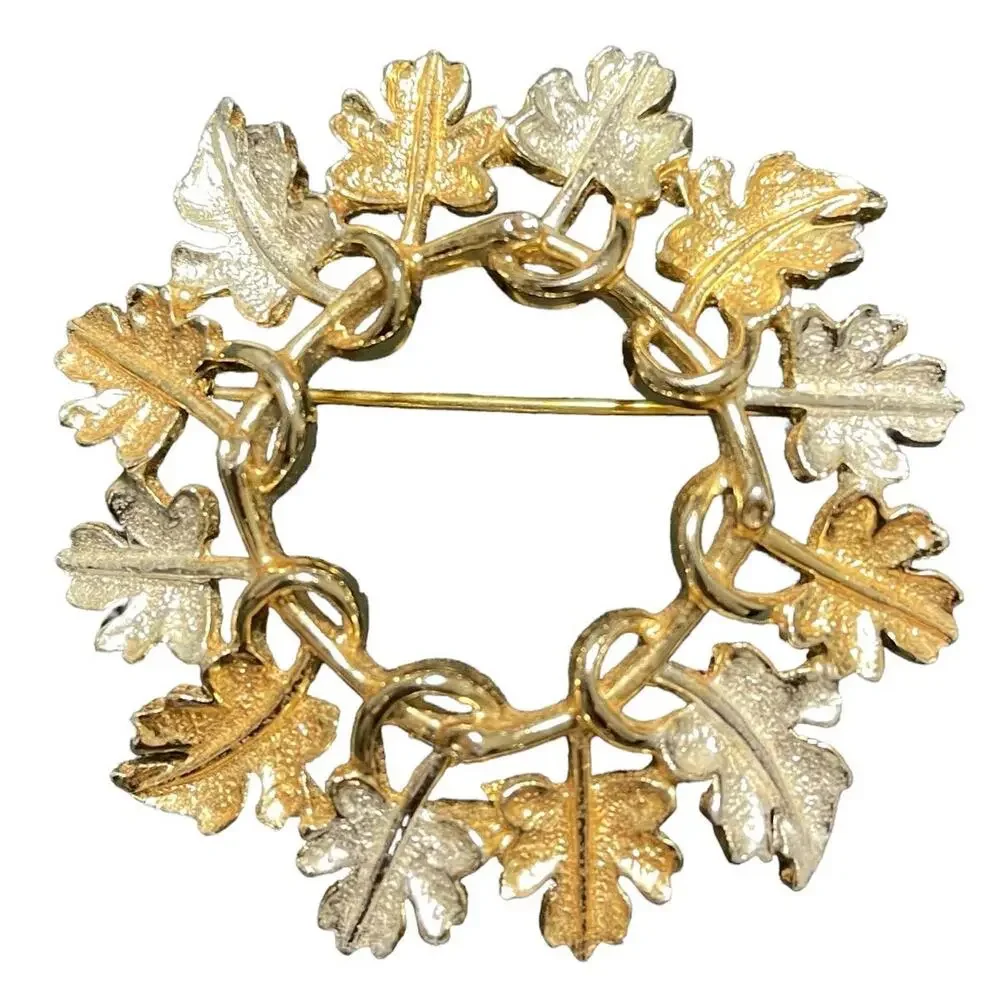 Vintage Sarah Coventry Signed Two Tone Autumn Leaves Wreath Garland Brooch